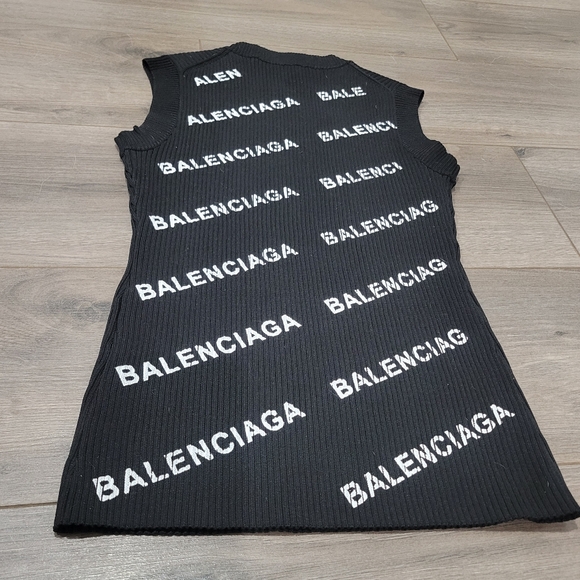 Balenciaga Women's Black Sleeveless Top - Size Medium. - Picture 4 of 6